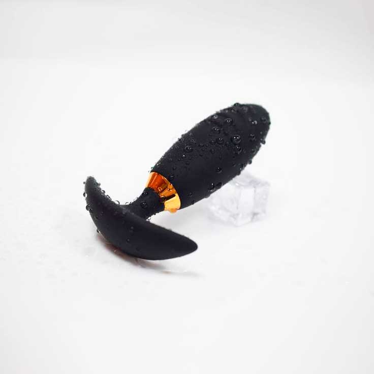 Plug Anal Recarregável em Silicone com 9 Modos de Vibrações e Controle Remoto Via App - Pleasure Dreams | 8,5 x 3 cm - 4