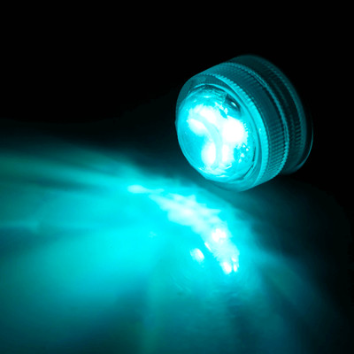 Foto 2 do produto Plug Anal no Tamanho ''G'' em Alumínio com Luz de Led e Controle Sem Fio - 8,2 x 3,9 cm