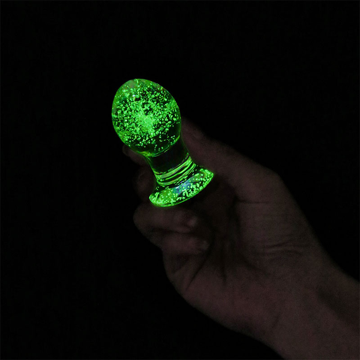 Plug Anal no Tamanho "P" em Vidro Resistente com Formato Cônico que Brilha no Escuro - 3R Import | 5,8 x 3,1 cm - 8