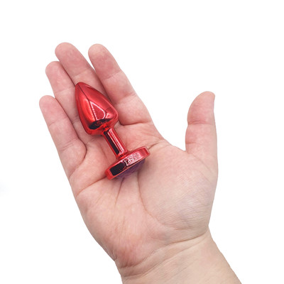 Plug Anal Vermelho no Tamanho "P" em ABS Atóxico com Formato Cônico e Detalhe de Joia - Hard Less | 6 x 2,6 cm | Disponível em 5 Cores