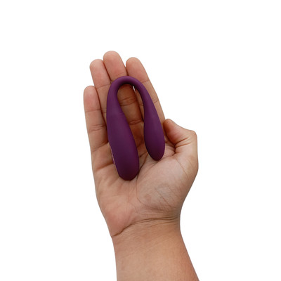 Vibrador para Casal Recarregável com 12 Modos de Vibração, Aplicativo e Resistente à Água - Pretty Love August | Disponível em 2 Cores