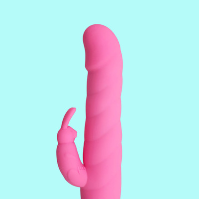 Foto 2 do produto Vibrador Rotativo com 12 Modos de Vibração Estimulador de Clítoris em Formato de Coelho - Pretty Love Steven | 13 x 3,7 cm