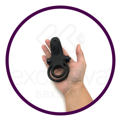 Anel Peniano e Escrotal com Estimulador de Clítoris e 10 Modos de Vibração - Pretty Love Vibrant Penis Ring | 11,8 x 6,4 cm
