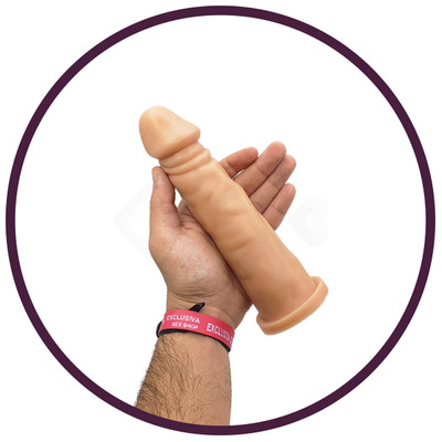 Prótese em Formato de Pênis Realístico com Glande Definida, Prepúcio, Veias Suaves e Base Achatada - Pura Luxúria | 18,5 x 4,4 cm