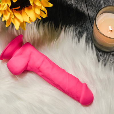 Foto 5 do produto Prótese Oca Realística com Veias e Escroto em Silicone e Ventosa - Evolved The Dahilia | 22,5 x 4,5 cm