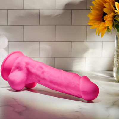 Foto 4 do produto Prótese Oca Realística com Veias e Escroto em Silicone e Ventosa - Evolved The Dahilia | 22,5 x 4,5 cm