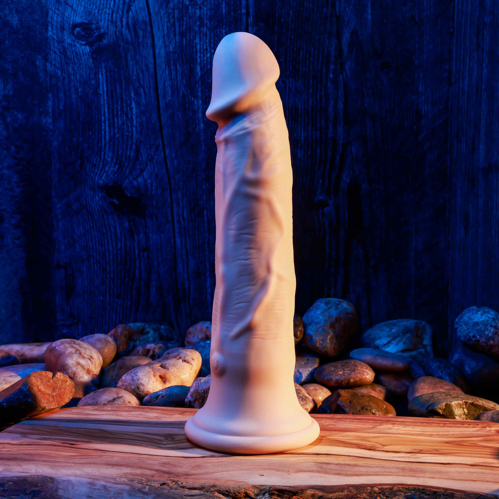 Prótese Peniana Realista em Silicone com 8 Modos de Vibração, 5 Níveis de Rotação, Controle Remoto e Recarregável - Evolved Twirl Jam | 17 x 4,6 cm | Disponível em 2 Cores - 4