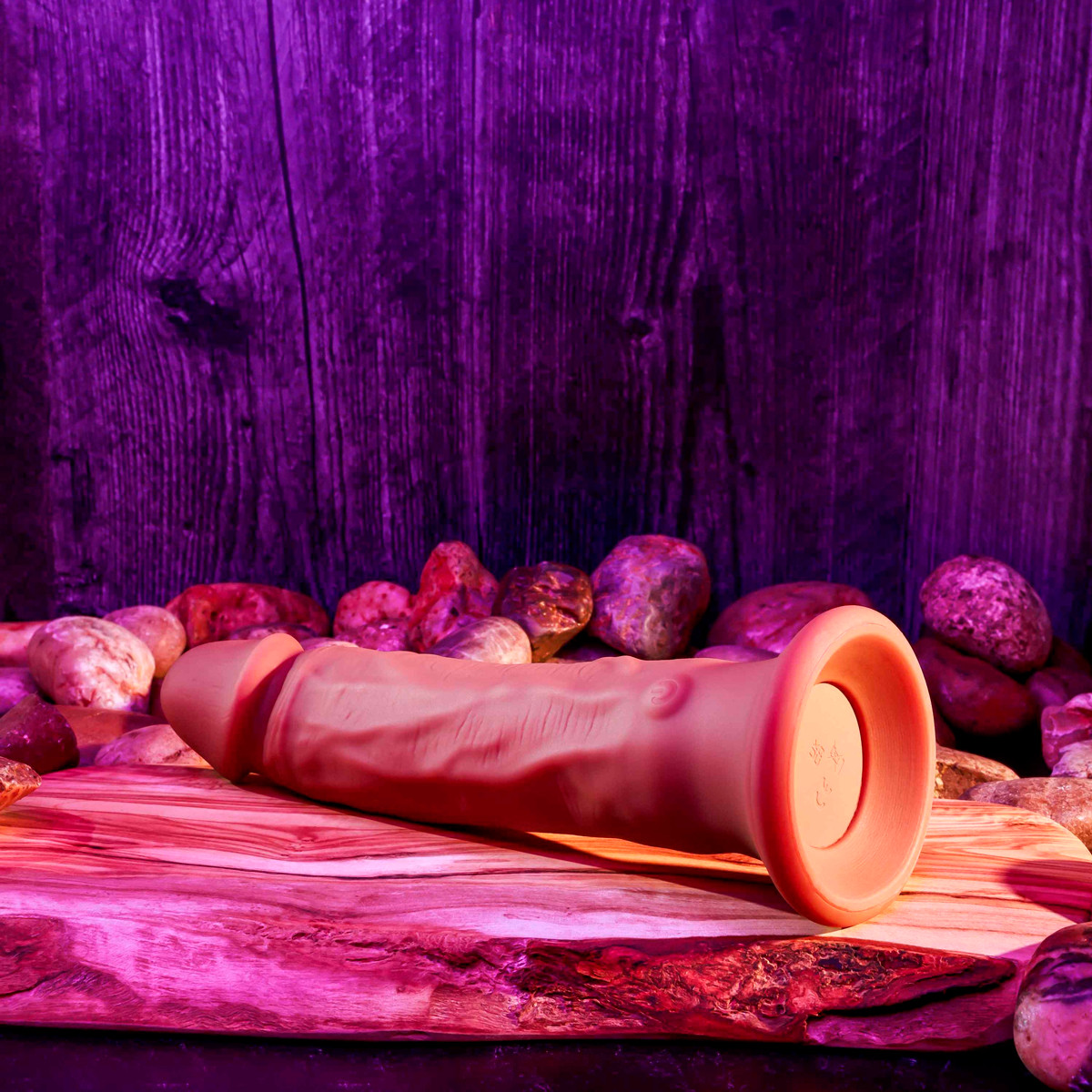 Prótese Peniana Realista em Silicone com 8 Modos de Vibração, 5 Níveis de Rotação, Controle Remoto e Recarregável - Evolved Twirl Jam | 17 x 4,6 cm | Disponível em 2 Cores - 7