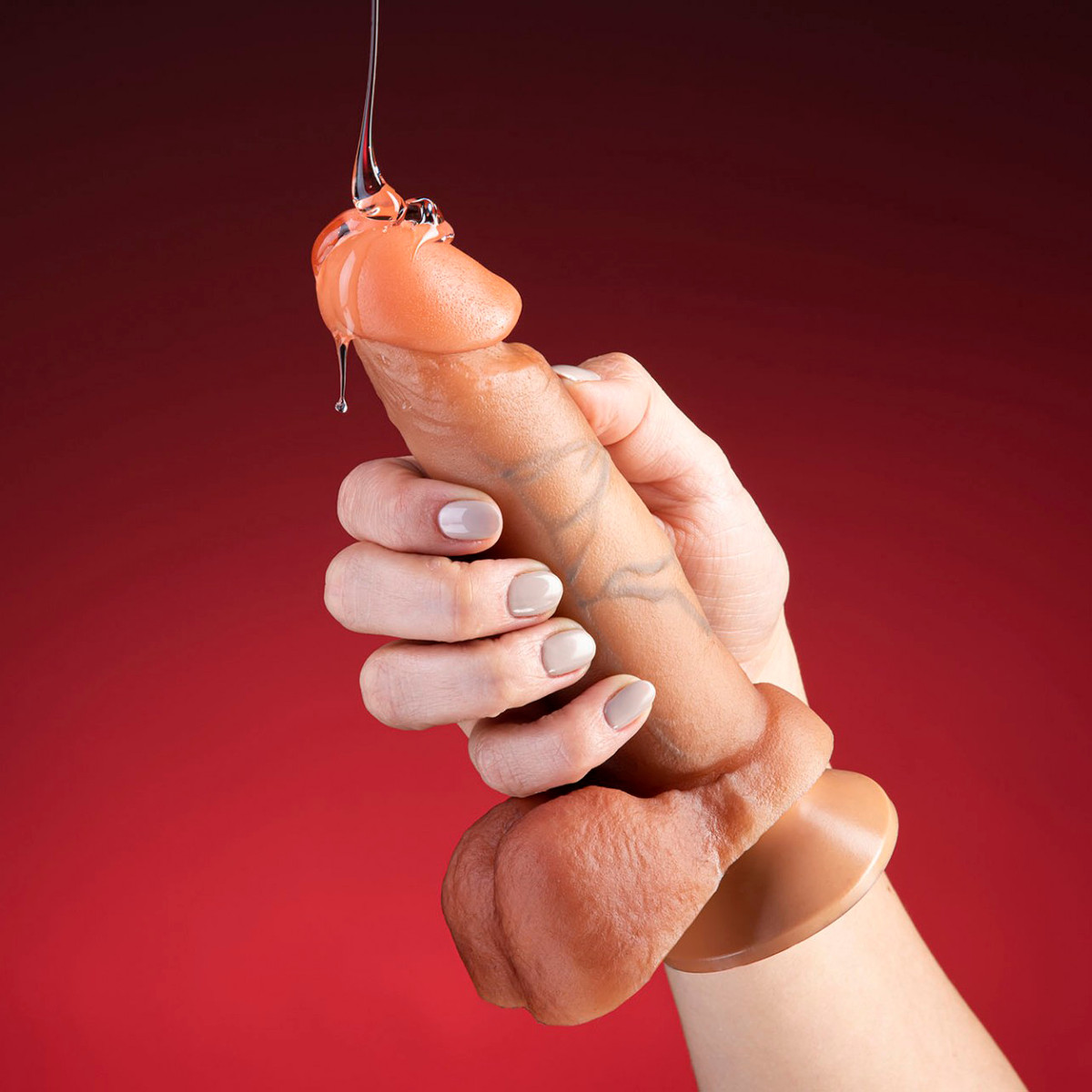 Prótese Peniana Realística com Escroto e Ventosa na Base - Pura Luxúria | 14,2 x 3,4 cm - 2