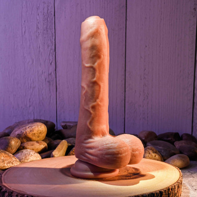 Foto 5 do produto Prótese Peniana Realística com Prepúcio, Escroto, 10 Modos de Vibração, Modo Turbo e Recarregável - Evolved Peek A Boo Vibrating Dildo | Disponível em 2 Cores