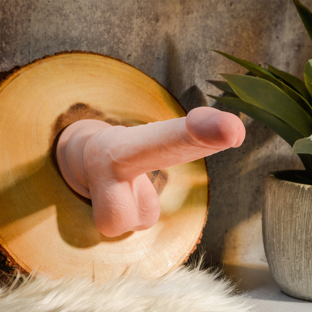 Prótese Realística em Cyberskin com Escroto, Vértebra e Ventosa na Base - Evolved Flex Skin Poseable Dildo 7.75 | 13,7 x 3,6 cm | Disponível em 2 Cores - 11