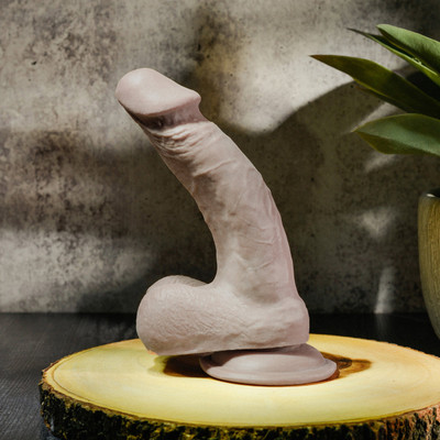 Foto 4 do produto Prótese Realística em Cyberskin com Escroto, Vértebra e Ventosa na Base - Evolved Flex Skin Poseable Dildo 7.75 | 13,7 x 3,6 cm | Disponível em 2 Cores