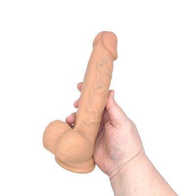 Prótese Realística Flexível com Escroto e Ventosa na Base - Evolved Realistic Dildo 8 | 15 x 4 cm | Disponível em 2 Cores