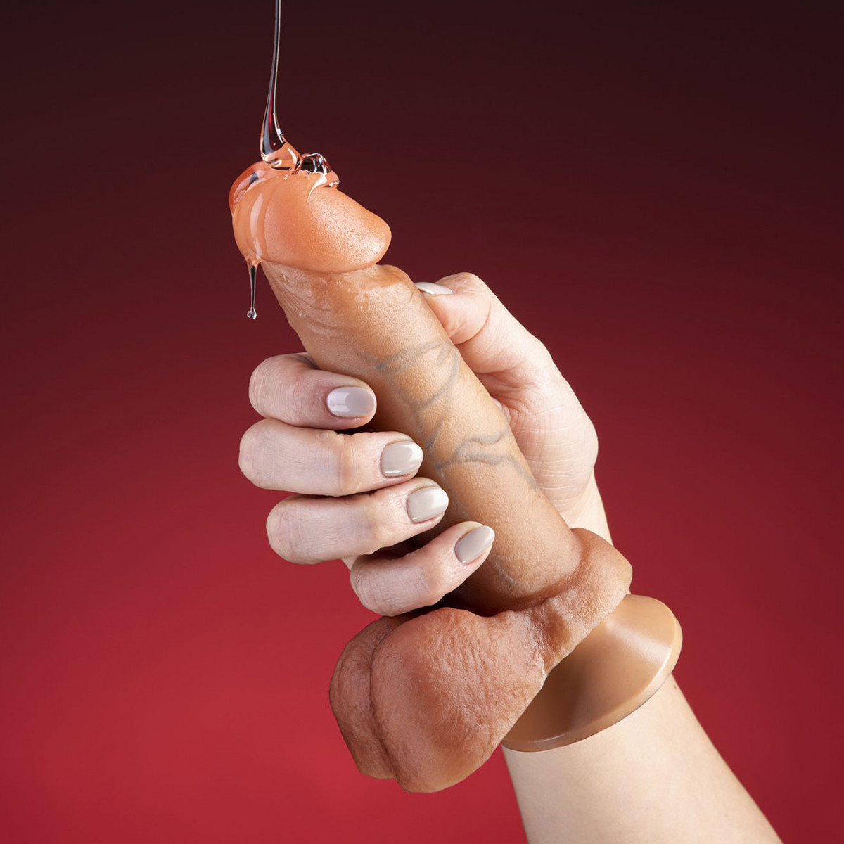 Prótese Realística no Formato de Pênis com Glande, Veias Salientes, Escroto e Ventosa - Real Dick | 14 x 3,4 cm - 2