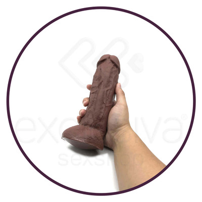 Real Peter Jamanta - Prótese Realística em Formato de Pênis com Glande Definida, Veias e Escroto - 16 x 4,5 cm | Cor: Marrom