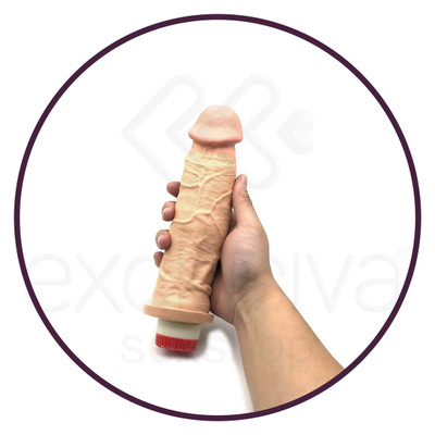 Foto 5 do produto Real Peter Style Charmoso - Prótese Realística em Formato de Pênis com Vibro Multivelocidade e Resistente à Água - 20 x 4,5 cm