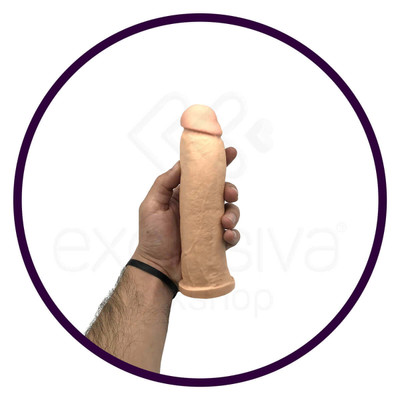 Real Style Tauros - Prótese Realística em Formato de Pênis com Glande e Textura de Veias e Resistente à Água - 18 x 4,8 cm | Cor: Bege