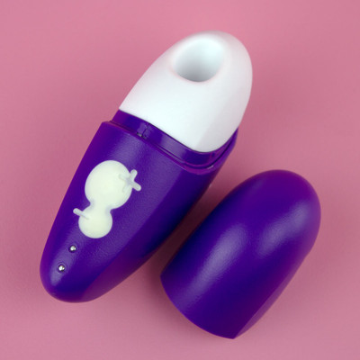 Foto 3 do produto Estimulador de Clítoris Recarregável com 10 Modos de Pulsação e Resistente a Água - ROMP Free | 10,9 x 5,3 cm