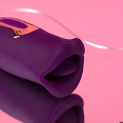 Foto 3 do produto Simulador de Sexo Oral com Formato de Boca, 10 Modos de Vibrações, Estímulos e Recarregável via USB - Exclusiva Afrodite
