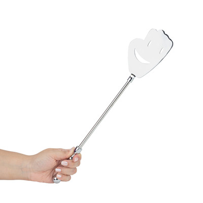 Chibata Feita em Aço com Cabo Anatômico e Mão Sorridente - Spanking Paddle | 43,3 cm
