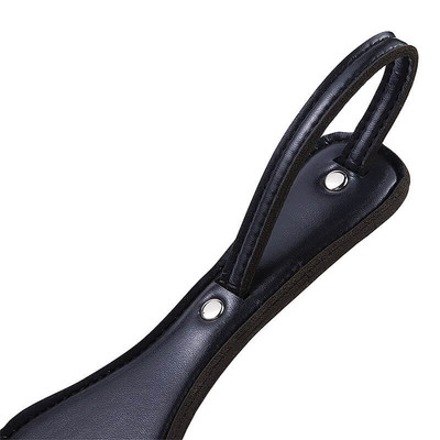 Foto 4 do produto Spanking Paddle - Palmatória em Couro com Formato de Violão e Rebites na Base com Alça de Segurança - 31,5 cm