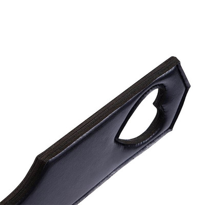 Foto 4 do produto Spanking Paddle - Palmatória Feita em Couro com Formato de Coração - 31,5 cm