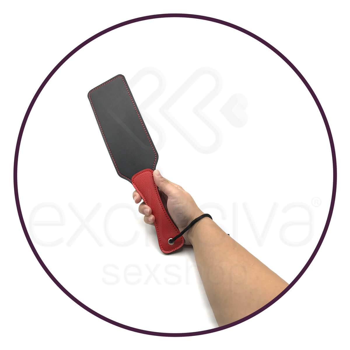 Spanking Paddle - Palmatória Feita em Couro Sintético com Alça e Cabo Vermelho - 32 cm - 6