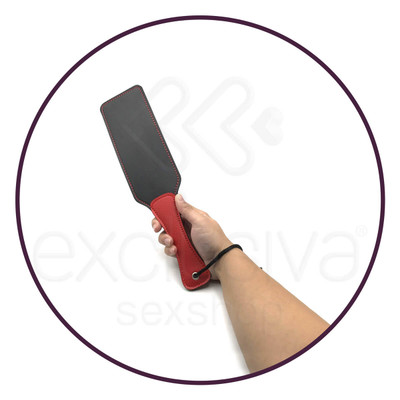 Foto 6 do produto Spanking Paddle - Palmatória Feita em Couro Sintético com Alça e Cabo Vermelho - 32 cm