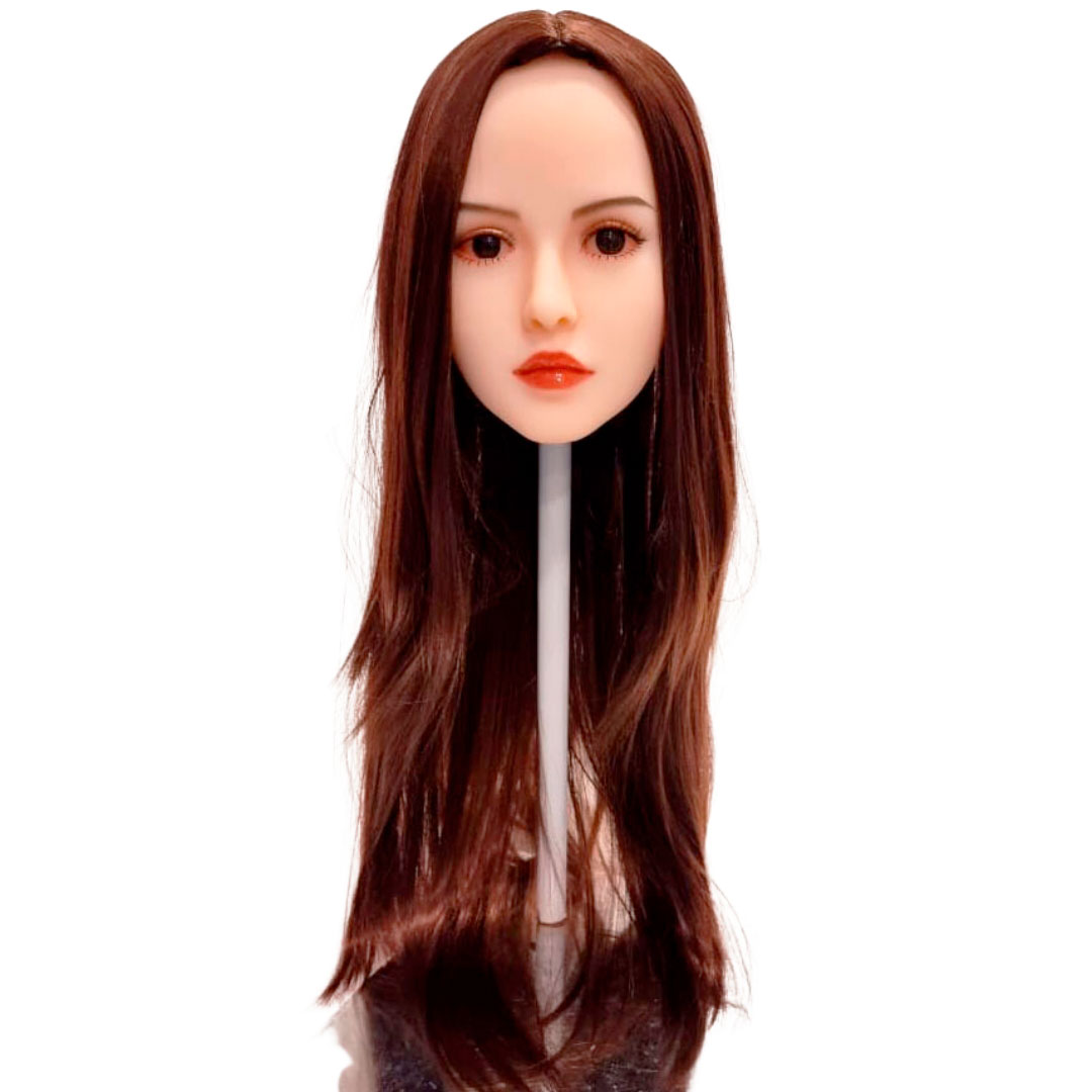 Stella - Boneca Realística em TPE com Pele Branca, Cabelo Ruivo Longo, Olhos Castanhos, Seios Médios, Vértebras em Aço e Acessórios - 31 Kg e 1,35 Metros de Altura - 9