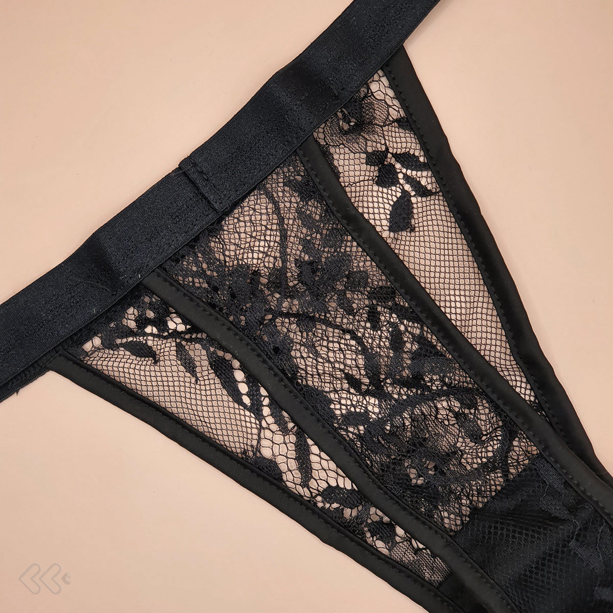 Tanga Feminina em Rendão com Detalhes Florais e Suporte para Acessórios - Magic Panty | Tamanho Único - 7