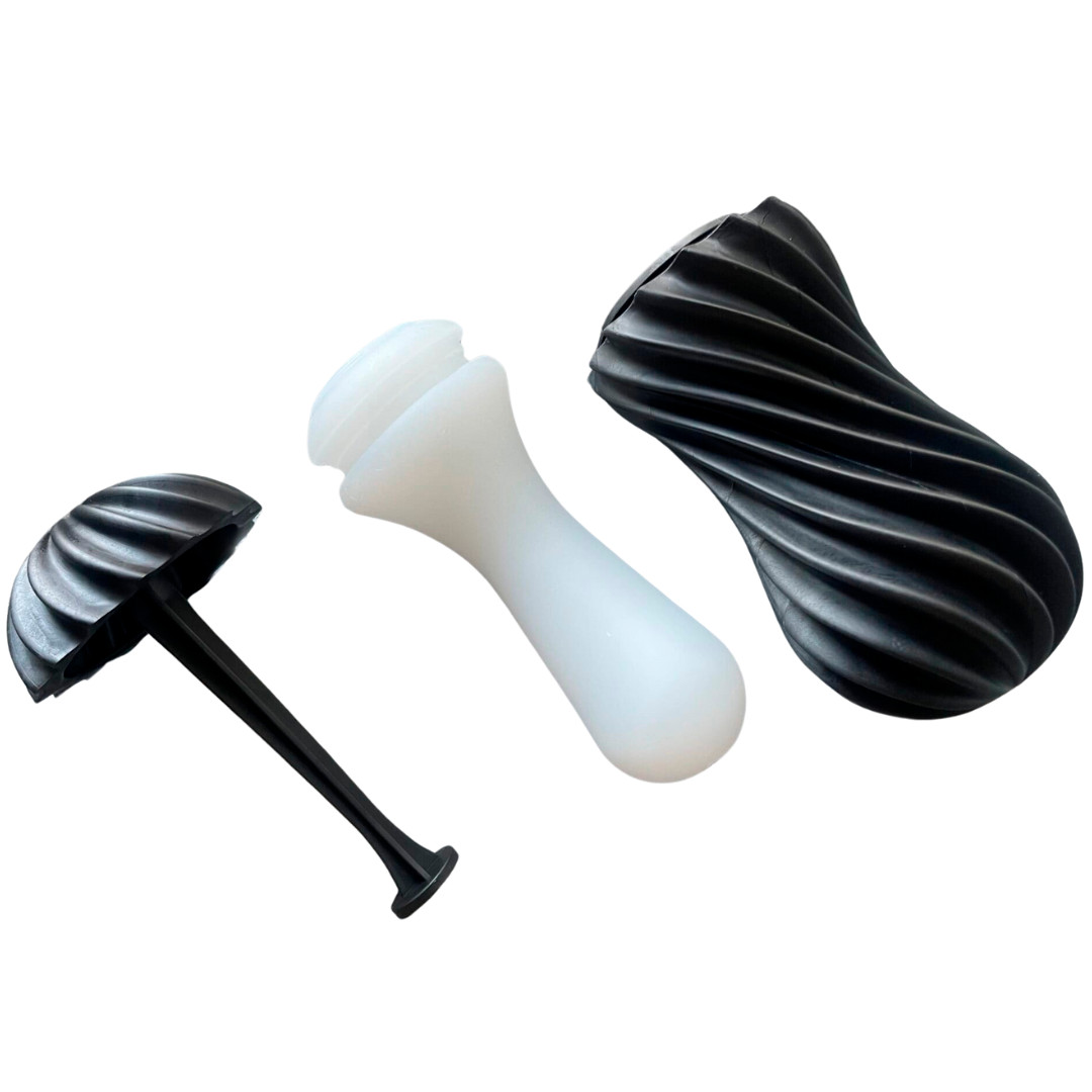 Masturbador em TPE com Textura Interna e Sistema de Vácuo - Tenga Flex | Disponível em 2 Cores - 7