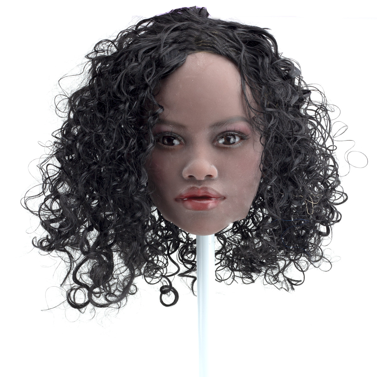 Tina - Boneca Realística em TPE com Pele Preta, Cabelo Preto Cacheado, Seios Médios, Vértebras em Aço, Sucção, Gemidos e Acessórios - 35 Kg e 1,65 Metros de Altura - 13