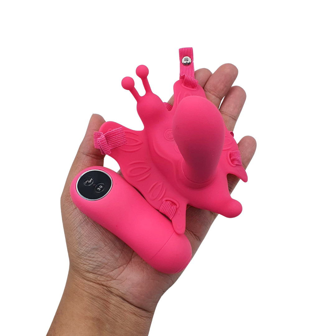 Vibrador em Forma de Borboleta com Mini Pênis, 29 Modos de Vibração e Alças Para o Quadril - Ultra Passionate Harness | 6,3 x 2,7 cm - 6