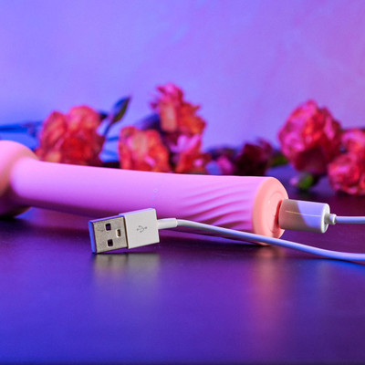 Foto 2 do produto Varinha Mágica Flexível com 7 Modos de Vibração Potentes e Carregamento Via USB - Gender X Flexi Wand | 16,5 x 3,5 cm