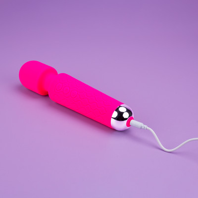 Foto 19 do produto Varinha Mágica Massageadora com 20 Modos de Vibrações em 8 Intensidades Diferentes - Massager YouVibe | 20,3 x 4,2 cm | Disponível em 5 Cores