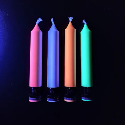 Vela de Cera Fluorescente com Calor Baixo - Masmorra Velas | 15 x 2 cm | Disponível em 4 Cores