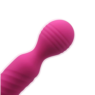 Foto 2 do produto Vibrador Massageador em Silicone com 7 Modos de Vibração e Tecnologia de Sucção, Recarregável via USB - Vibes Of Love Sex Massage | 22,4 x 4,7 cm