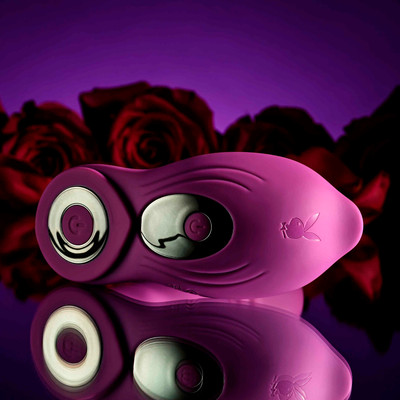 Foto 6 do produto Vibrador 3 em 1 com 10 Modos de Vibração, 10 Movimentos de Vai e Vem, Recarregável e Resistente à Água - Evolved Playboy Pleasure Match Play | 12,5 x 3,5 cm