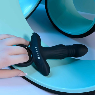 Vibrador Anal Recarregável com Anel de Segurança, 9 Modos de Vibração e Movimentos de Vai e Vem - Gender X Slayer | 12 x 3,2 cm