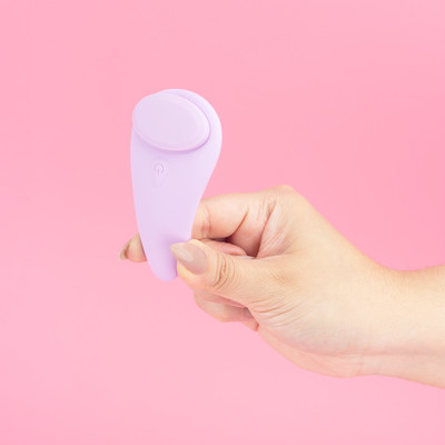 Vibrador de Calcinha com 10 Modos de Vibração e Imã para Prendê-lo na Peça Intima e Aplicativo Interativo - Exclusiva Flama