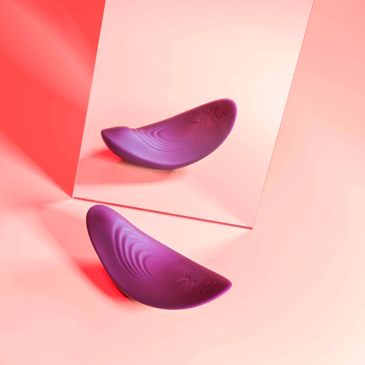 Vibrador para Calcinha Recarregável com 10 Modos e Vibrações e Controle Remoto Sem Fio - Evolved Playboy Pleasure Our Little Secret | 8,6 x 4,1 cm - 2