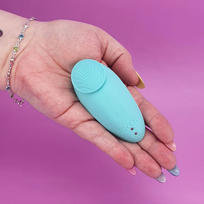 Vibrador de Calcinha em Silicone Aveludado com Controle Remoto sem Fio, 9 Modos de Vibração e Resistencia à Água - S-Hande Leaf-RCT | Disponível em 4 Cores