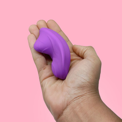 Vibrador de Calcinha em Silicone com 9 Modos de Vibração e 3 Modos de Estimulação Clitoriana com Controle via Aplicativo - Adão & Eva | 8,8 x 4,3 cm | Disponível em 2 Cores