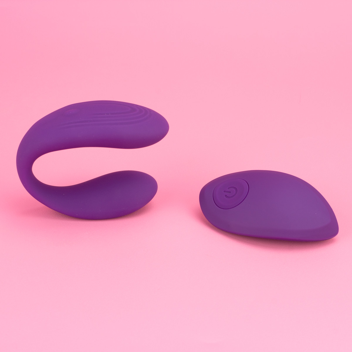 Vibrador para Casal Flexível em Silicone com 10 Modos de Vibração, Carregamento via USB e Controle Remoto Sem Fio - Exclusiva 2gether | Disponível em 5 Cores - 2