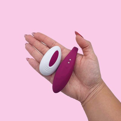 Vibrador para Casal Flexível em Silicone com Controle Remoto Sem Fio, 7 Modos de Vibração e Carregamento via USB - Kitty Earthquake | 8,5 x 1,6 cm
