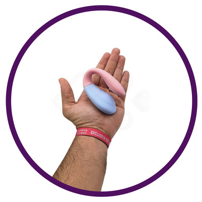 Foto 8 do produto Vibrador de Casal Recarregável com 11 Modos de Vibração e Controle Remoto Sem Fio - Topo Toys Gardenia | 6,4 x 4,4 cm