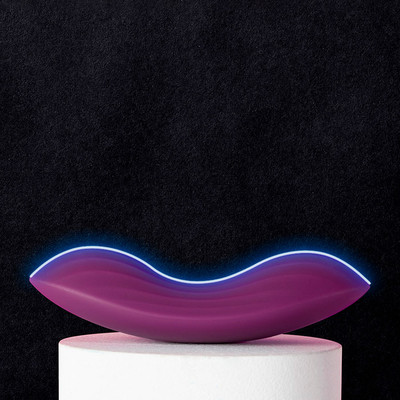 Foto 4 do produto Vibrador de Clitóris Recarregável com 11 Modos de Vibração e Calcinha - Svakom Edeny |  9 x 3 cm