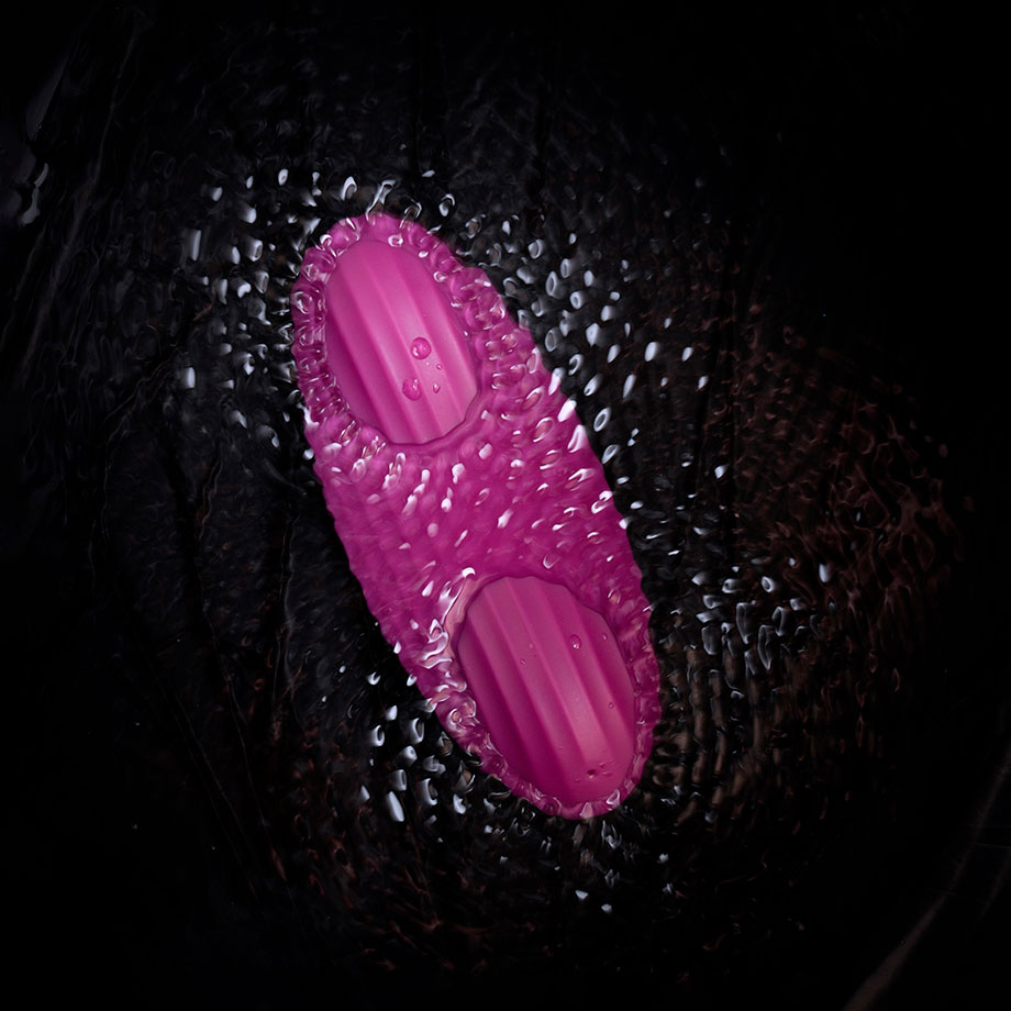 Vibrador de Clitóris Recarregável com 11 Modos de Vibração e Calcinha - Svakom Edeny |  9 x 3 cm - 5