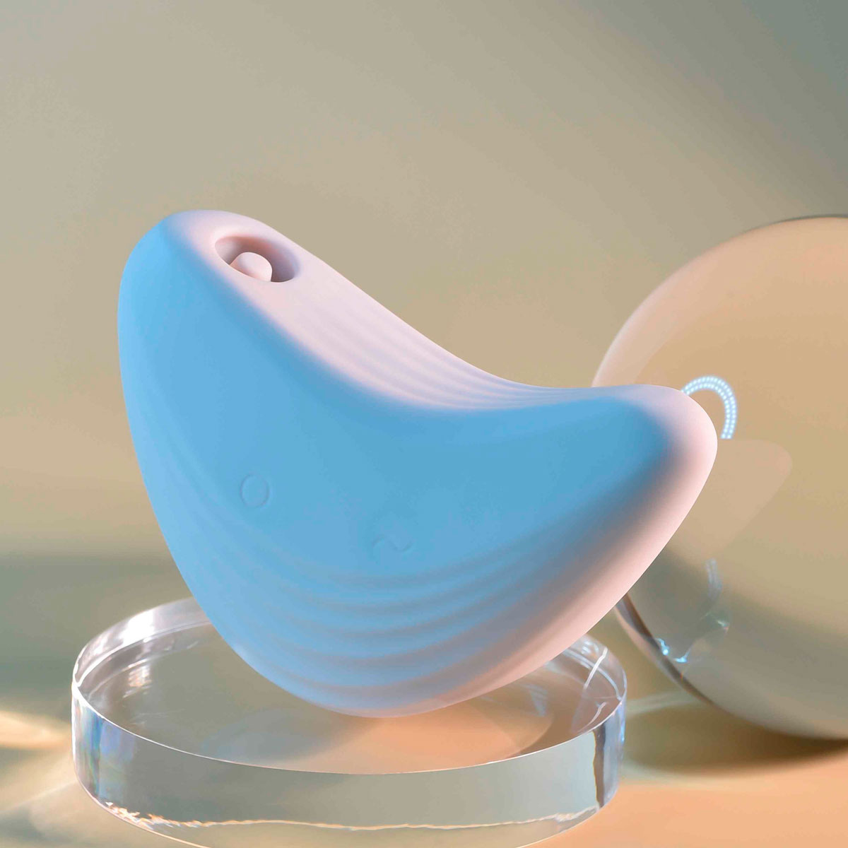 Estimulador de Clitóris em Silicone com 10 Modos de Vibrações, Pulsação e Recarregável - Evolved Playboy Pleasure Palm | 9,6 x 5,2 cm - 2