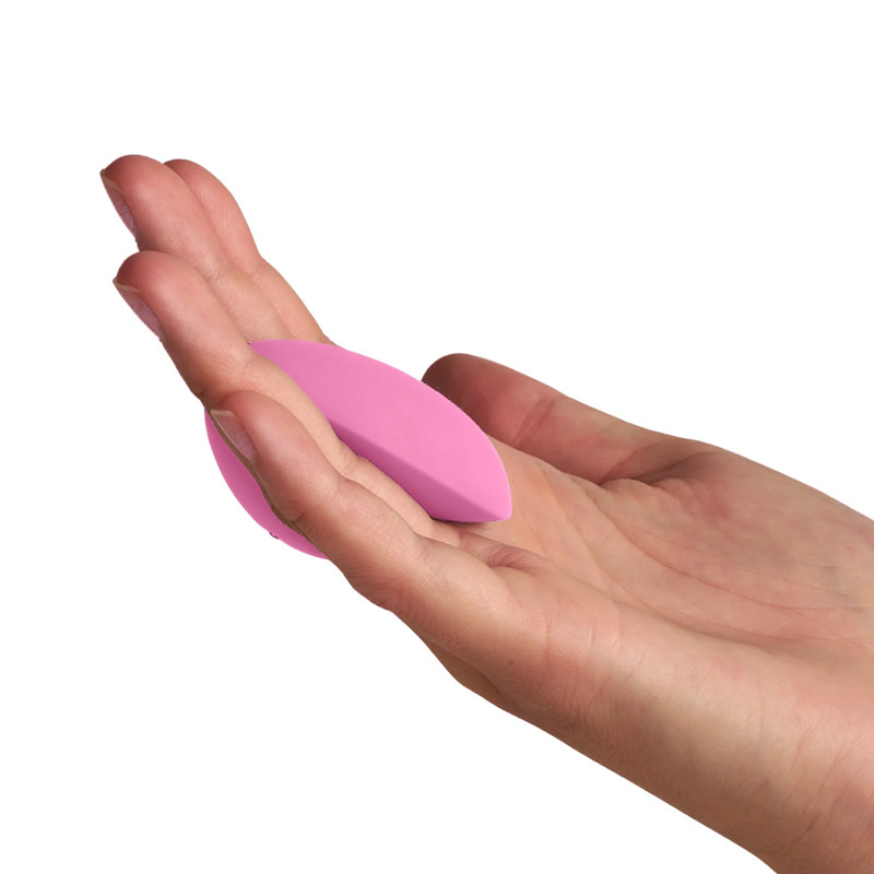 Dedeira em Silicone com 12 Modos de Vibração Recarregáveis via Cabo USB - Satisfyer Love Riot | 6 x 2,7 cm | Disponível em 2 Cores - 12